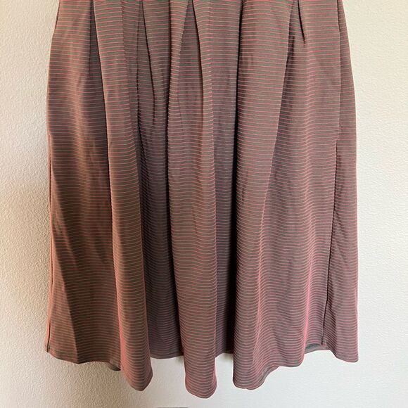 Lularoe Amelia Striped Dress w/ Pockets - Picture 3 of 11